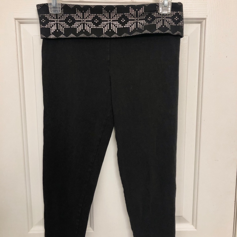 Cropped Victoria’s Secret Leggings with Waist Band